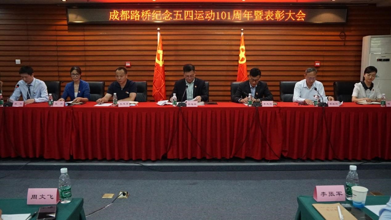 常务副总裁李志刚